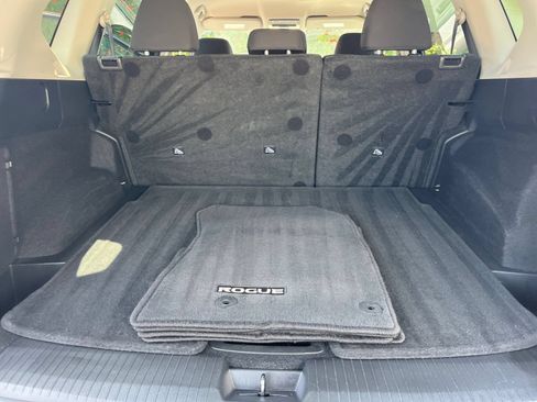 Used 2025 Nissan Rogue SV FWD image 33