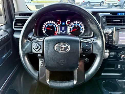 Used 2018 Toyota 4Runner TRD Off-Road Premium image 16