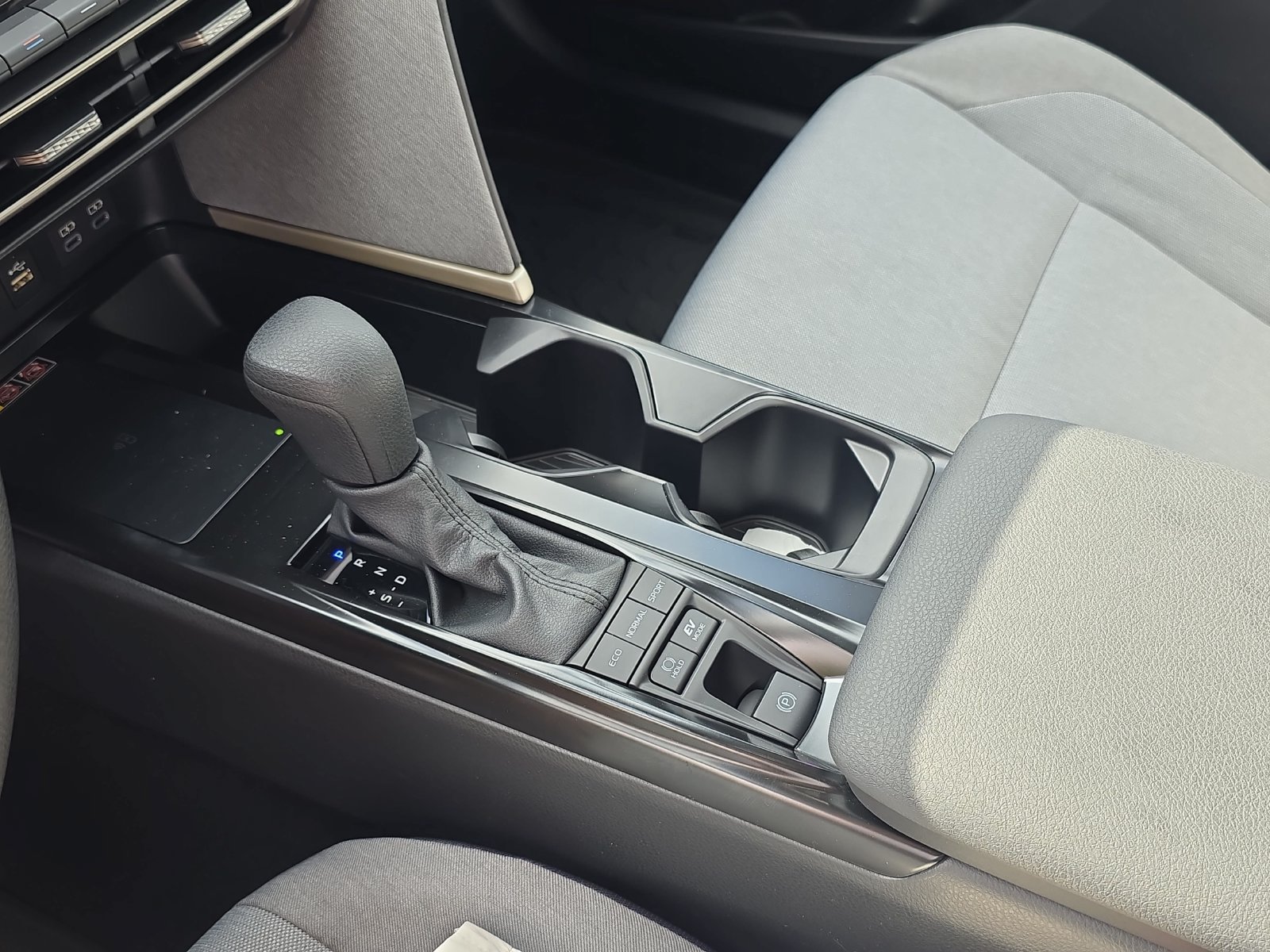 New 2026 Toyota Camry LE FWD image 21