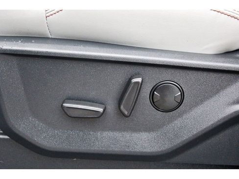 Used 2025 Ford Expedition Active RWD image 28