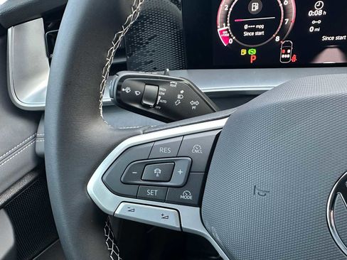 New 2026 Volkswagen Tiguan SE image 32