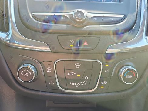 Used 2023 Chevrolet Equinox LT image 22