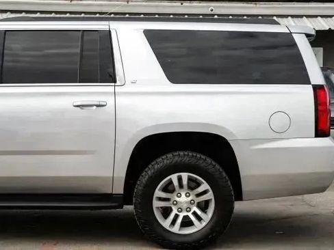 Used 2019 Chevrolet Suburban LT AWD/4WD image 23