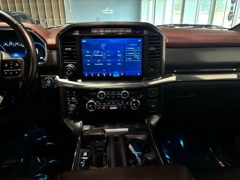 Used 2021 Ford F150 Lariat w/ Equipment Group 502A High image 14