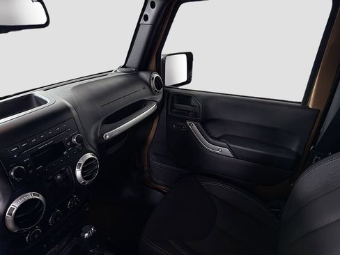 Used 2015 Jeep Wrangler Sahara w/ Trailer Tow Group AWD/4WD image 22