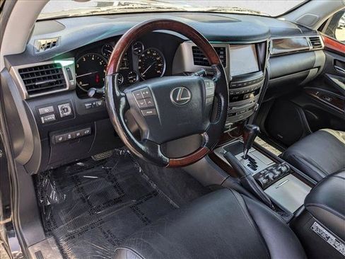 Used 2015 Lexus LX 570 4WD w/ Luxury Package image 10
