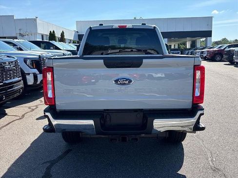 Used 2026 Ford F250 XLT AWD/4WD image 5