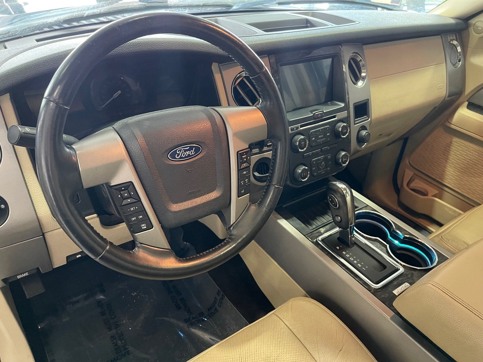 Used 2017 Ford Expedition Limited w/ Equipment Group 301A RWD image 30