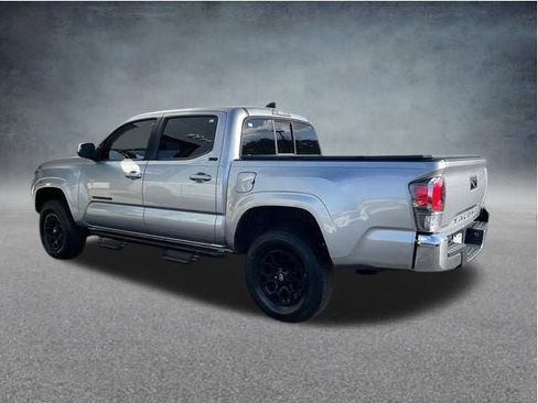 Used 2022 Toyota Tacoma SR5 image 8