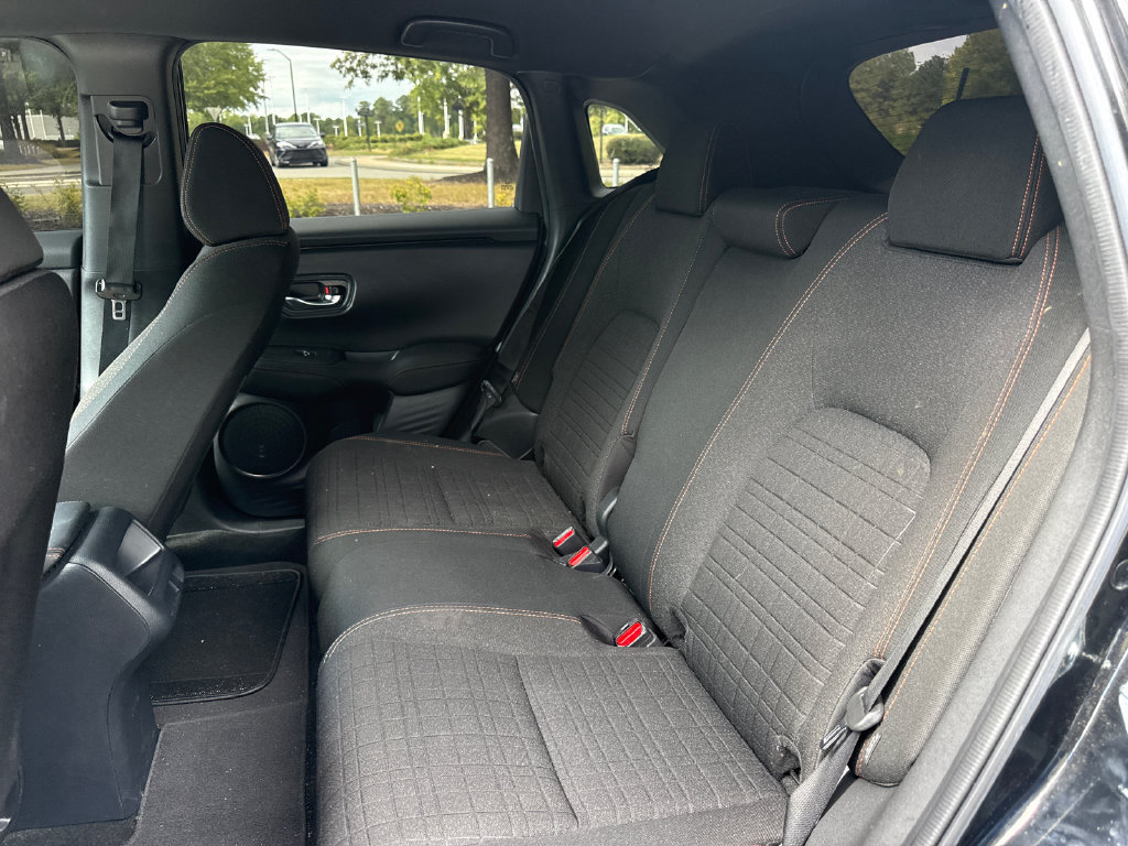 Certified 2025 Honda HR-V Sport image 32