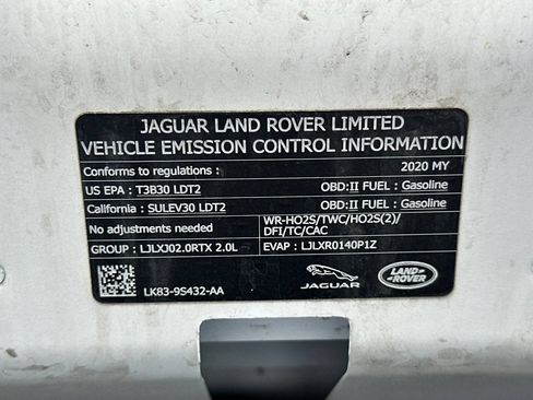 Used 2020 Land Rover Range Rover Velar S AWD/4WD image 35