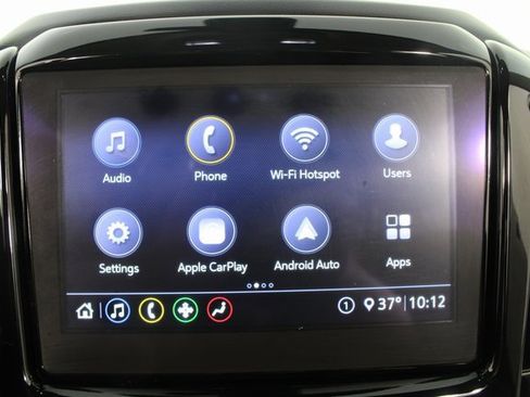 Used 2021 Chevrolet Traverse LT image 4