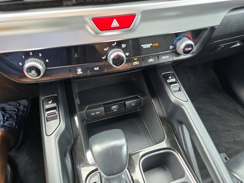 Used 2020 Kia Telluride S w/ S 8 Passenger Seating Package AWD/4WD image 18
