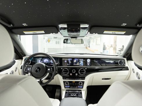 Used 2025 Rolls-Royce Ghost image 46