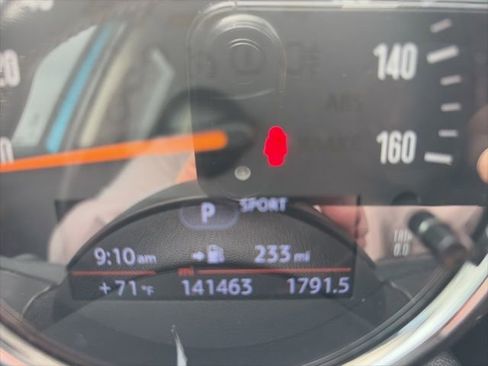 Used 2015 MINI Cooper 4-Door Hardtop image 12