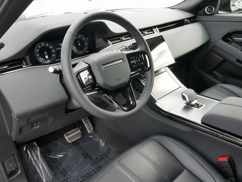 Used 2024 Land Rover Range Rover Evoque Dynamic SE image 31