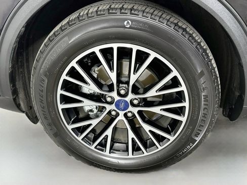 Used 2022 Ford Escape Titanium w/ Titanium Premium Package FWD image 32