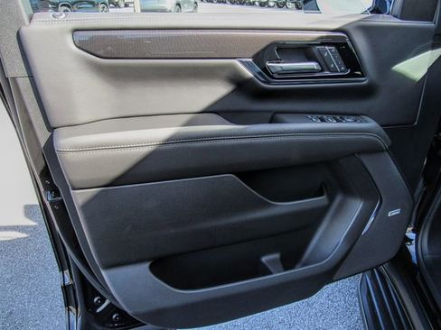 New 2026 GMC Yukon XL Elevation image 13