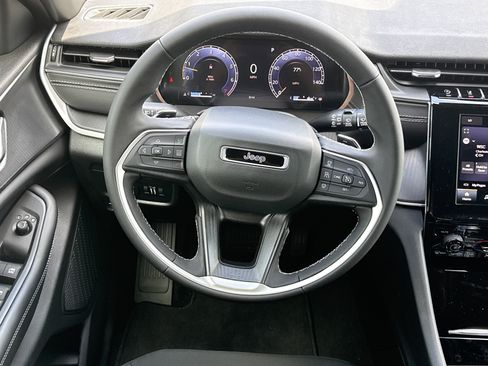 New 2026 Jeep Grand Cherokee Laredo RWD image 18