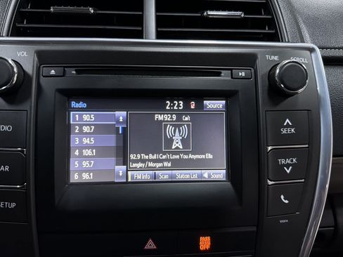 Used 2017 Toyota Camry LE FWD image 20