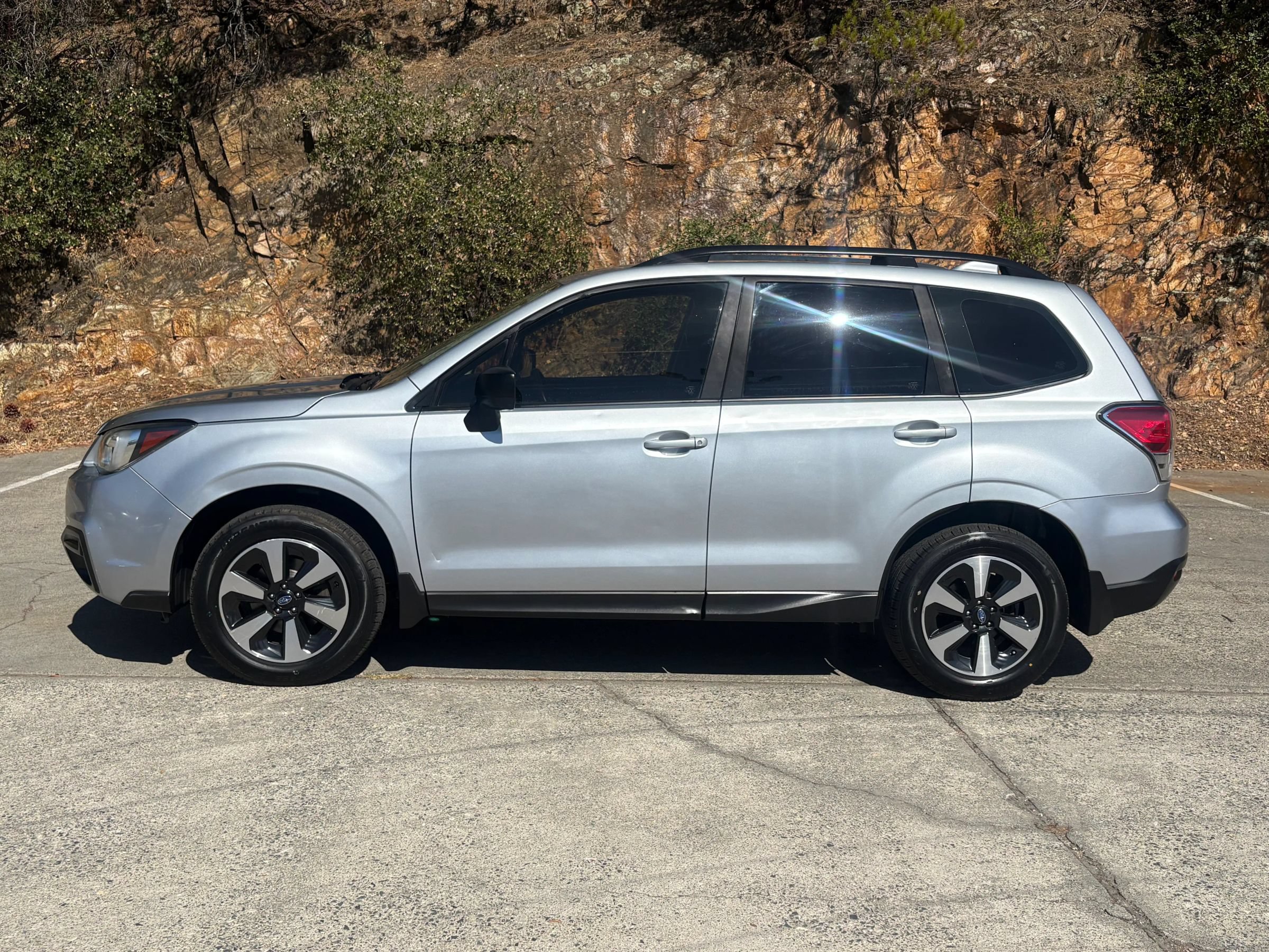 Used 2017 Subaru Forester 2.5i w/ Alloy Wheel Package AWD/4WD image 2