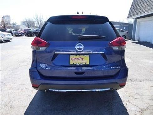 Used 2018 Nissan Rogue SV image 7