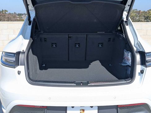 New 2025 Porsche Macan Turbo image 22