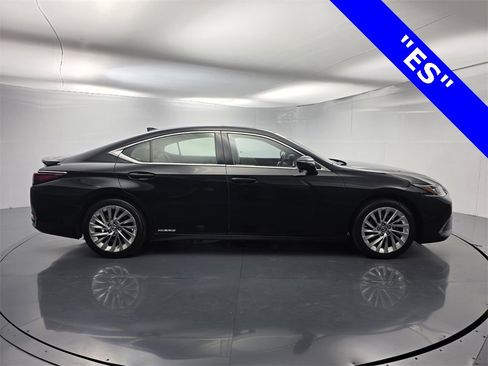 Used 2019 Lexus ES 300h image 3