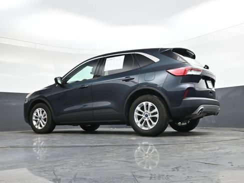 Used 2022 Ford Escape SE w/ Cold Weather Package image 30