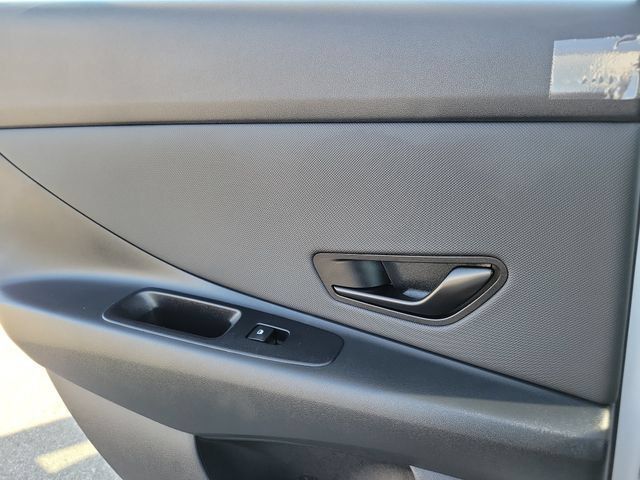 New 2026 Hyundai Elantra SEL Sport FWD image 23