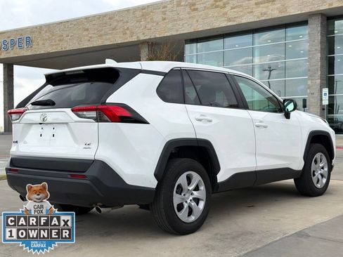 Used 2025 Toyota RAV4 LE AWD/4WD image 18