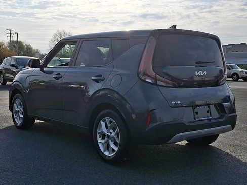 Used 2023 Kia Soul LX w/ Option Group 015 FWD image 7