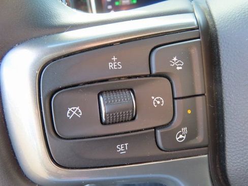 Used 2025 Chevrolet Silverado 1500 LT AWD/4WD image 19
