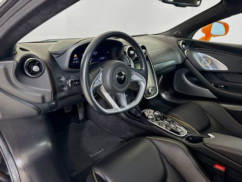 Used 2023 McLaren GT image 10