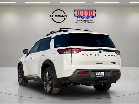 New 2026 Nissan Pathfinder Platinum image 5