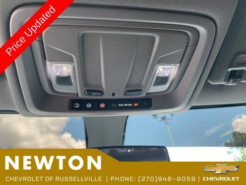Used 2021 GMC Sierra 3500 4x4 Crew Cab w/ Convenience Package image 17