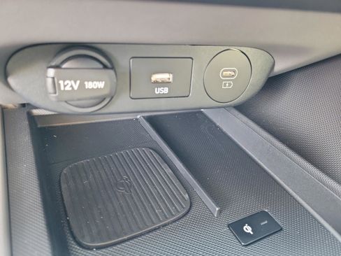 Used 2025 Hyundai Elantra Sport image 23