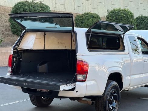 Used 2020 Toyota Tacoma SR5 image 24