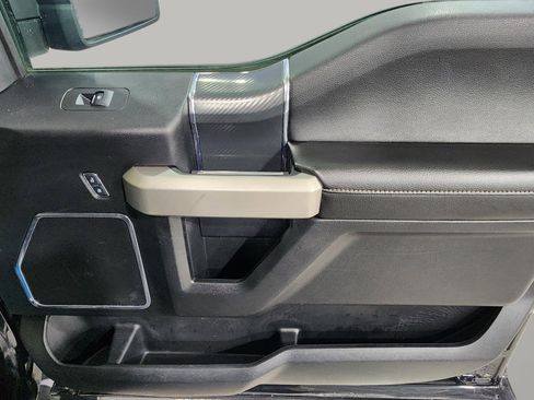 Used 2018 Ford F150 Lariat image 23
