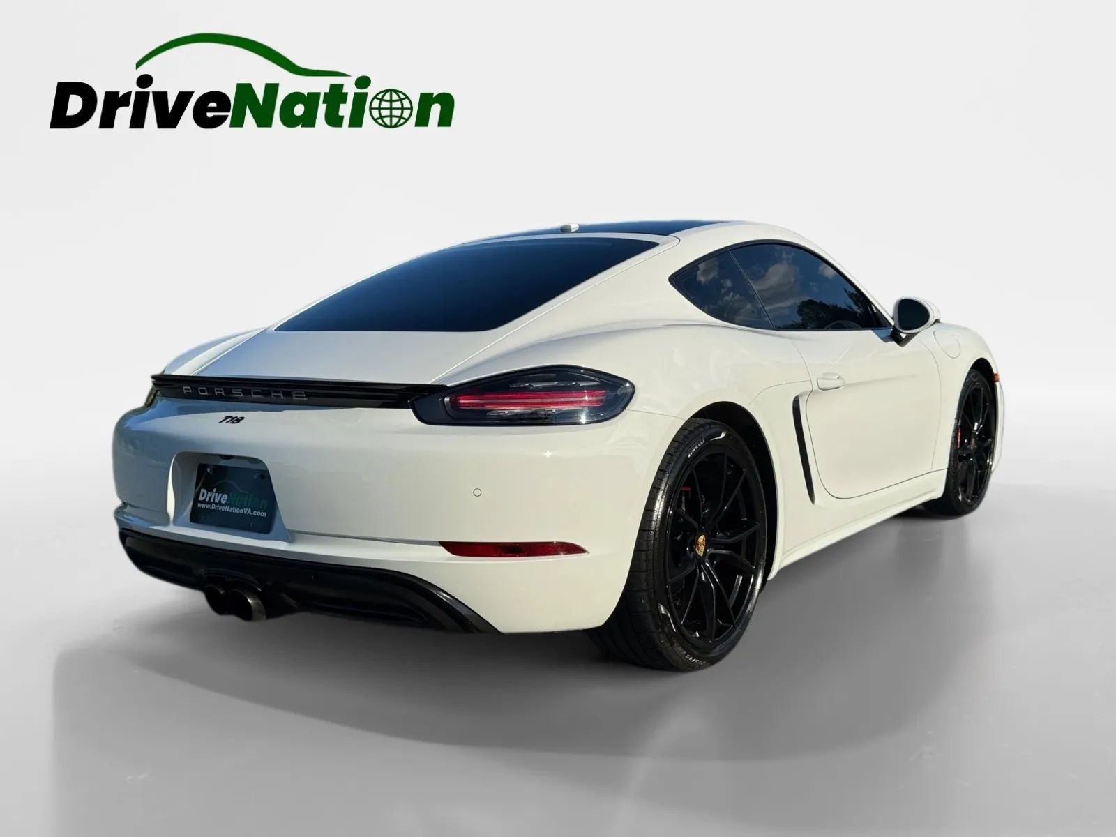 Used 2023 Porsche 718 Cayman RWD image 5
