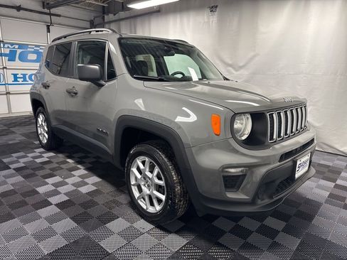 Used 2019 Jeep Renegade Sport w/ Sport Appearance Group image 3