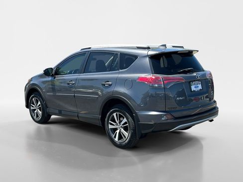 Used 2016 Toyota RAV4 XLE AWD/4WD image 3
