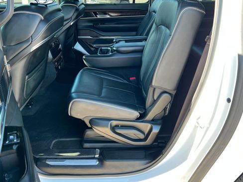 Used 2023 Jeep Grand Wagoneer L Series II image 21