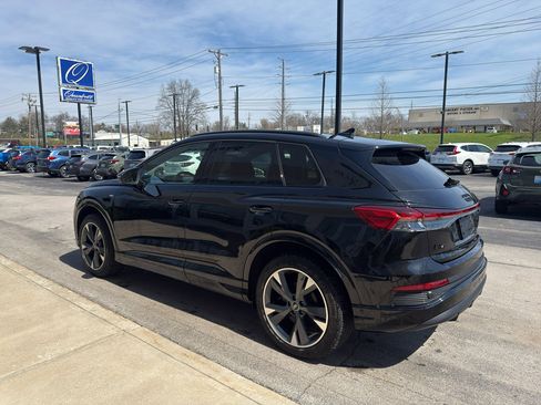Used 2023 Audi Q4 e-tron Premium Plus image 5