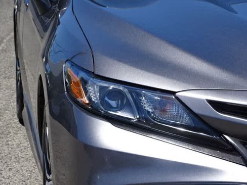 Used 2024 Toyota Camry SE w/ Audio Upgrade Package FWD image 5