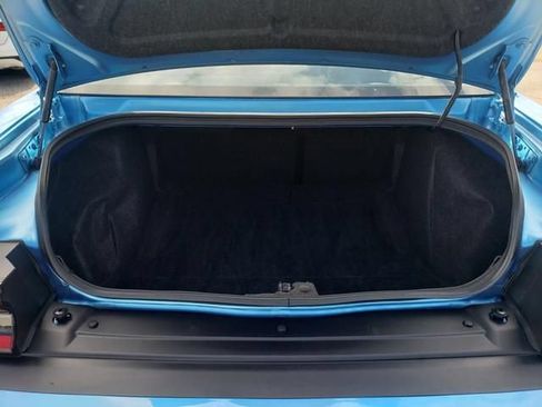 Used 2015 Dodge Challenger SXT Plus w/ Technology Group RWD image 4