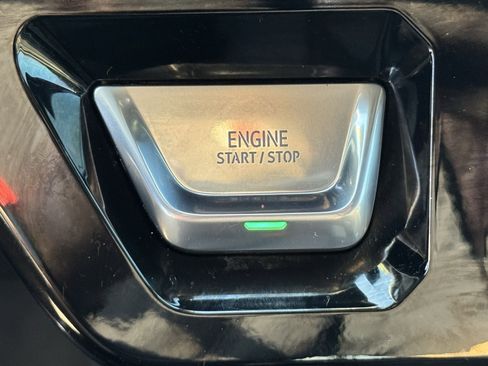 Used 2025 GMC Sierra 2500 AT4 AWD/4WD image 22
