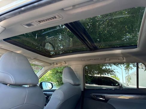Used 2020 Toyota Highlander Platinum AWD/4WD image 38