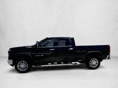 Used 2025 Chevrolet Silverado 3500 LTZ w/ LTZ Plus Package AWD/4WD image 6