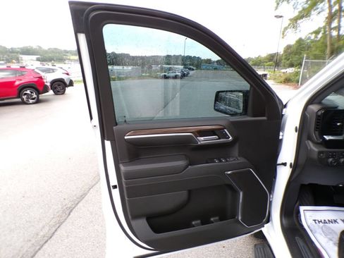 Used 2023 Chevrolet Silverado 1500 RST AWD/4WD image 23